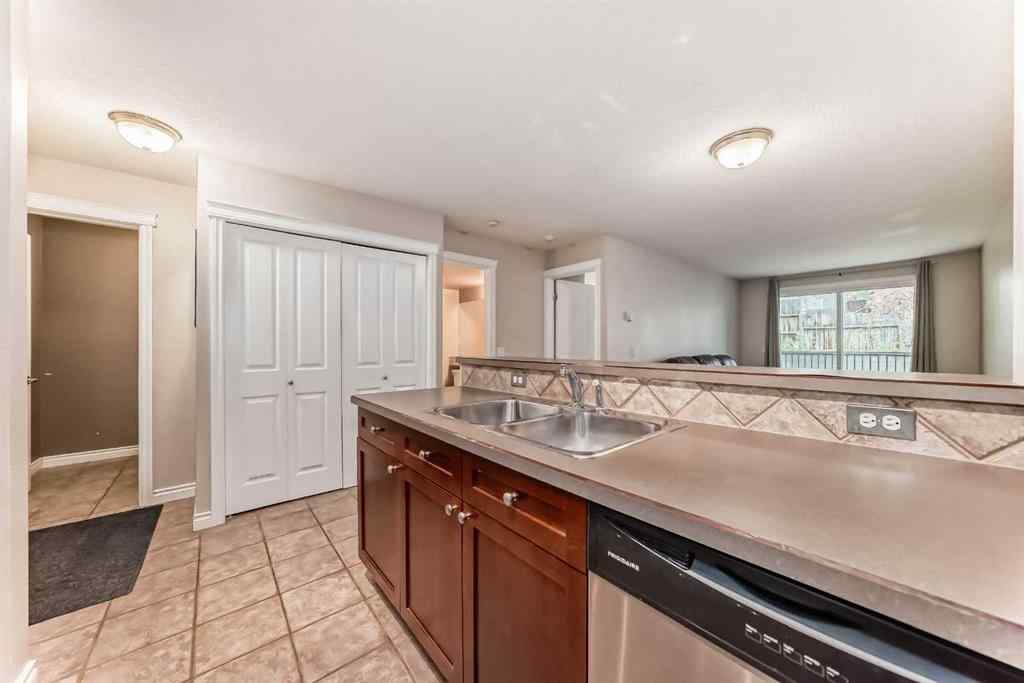 MLS® A2261224 - Unit #204 420 3 Avenue NE in Crescent Heights Calgary, Residential