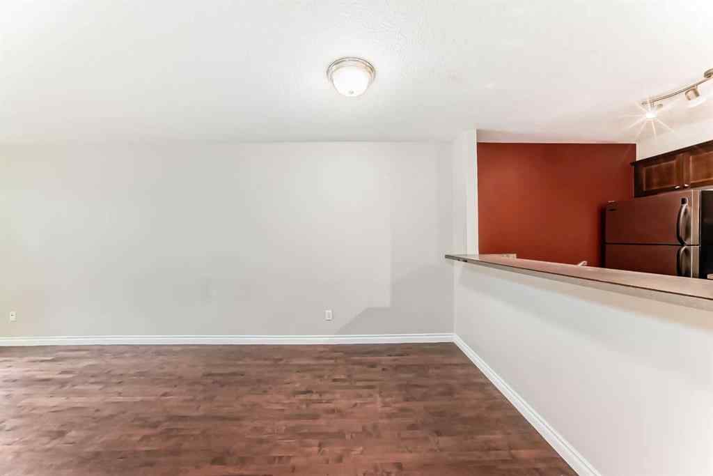 MLS® A2261224 - Unit #204 420 3 Avenue NE in Crescent Heights Calgary, Residential