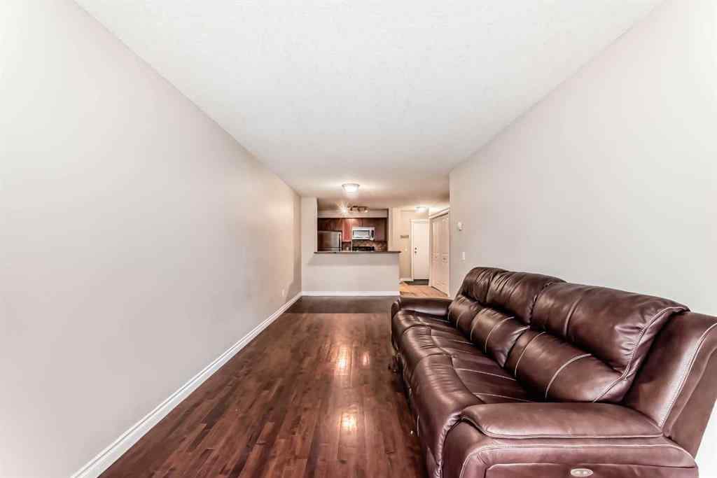 MLS® A2261224 - Unit #204 420 3 Avenue NE in Crescent Heights Calgary, Residential