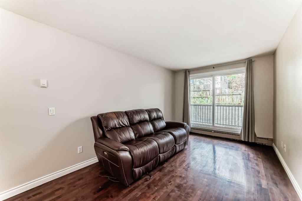 MLS® A2261224 - Unit #204 420 3 Avenue NE in Crescent Heights Calgary, Residential