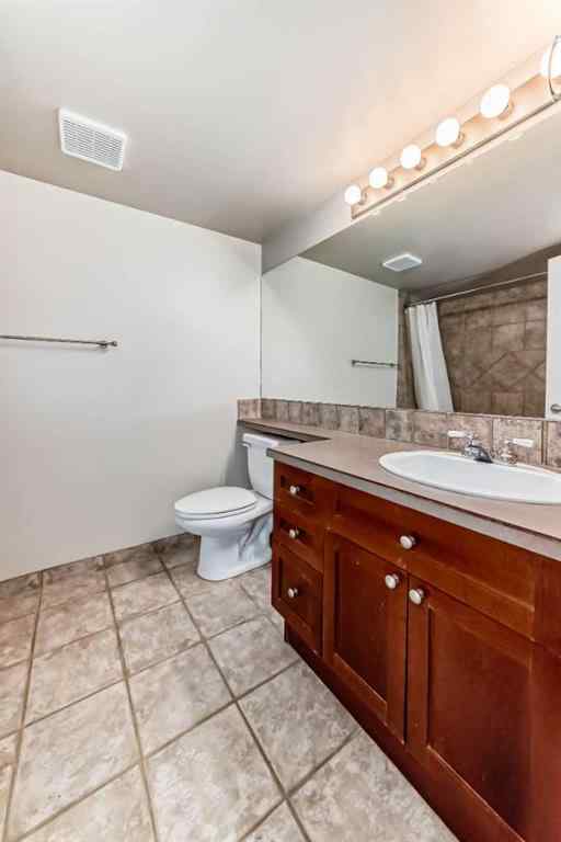 MLS® A2261224 - Unit #204 420 3 Avenue NE in Crescent Heights Calgary, Residential