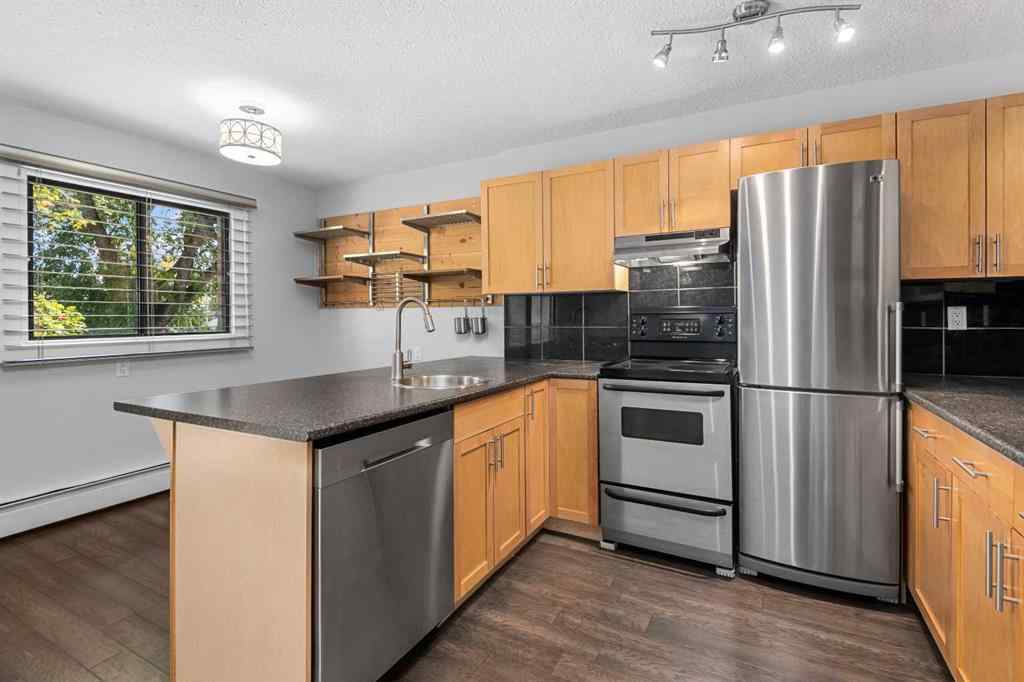 MLS® A2261226 - Unit #6 2407 17 Street SW in Bankview Calgary, Residential