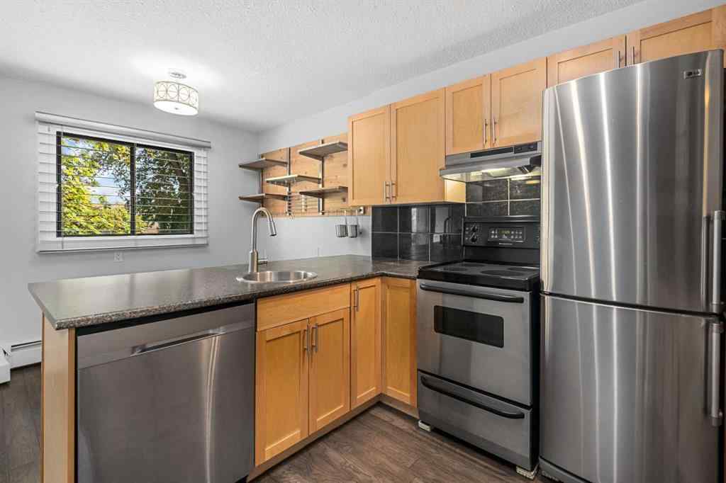 MLS® A2261226 - Unit #6 2407 17 Street SW in Bankview Calgary, Residential