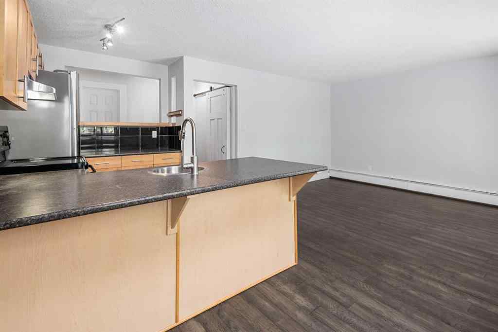 MLS® A2261226 - Unit #6 2407 17 Street SW in Bankview Calgary, Residential