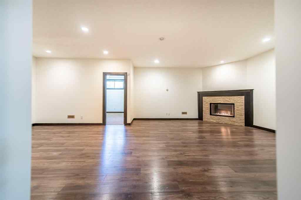 MLS® A2261227 - 73 Quarry Way SE in Douglasdale/Glen Calgary, Residential