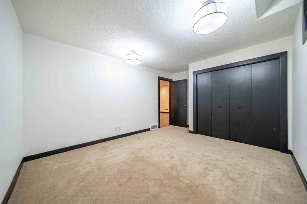 MLS® A2261227 - 73 Quarry Way SE in Douglasdale/Glen Calgary, Residential