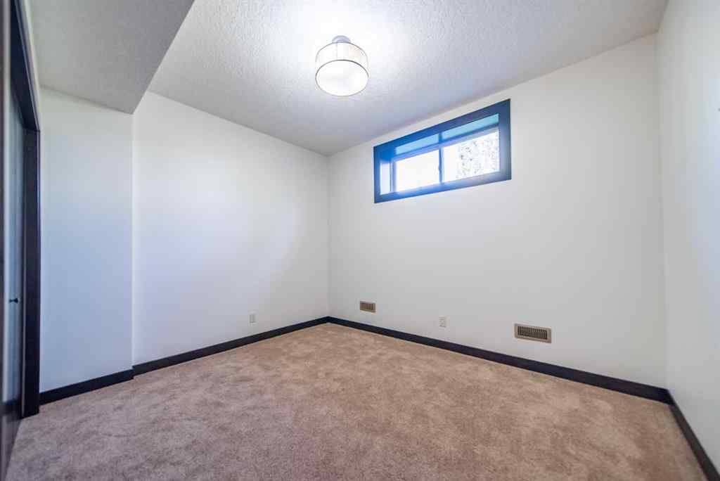 MLS® A2261227 - 73 Quarry Way SE in Douglasdale/Glen Calgary, Residential