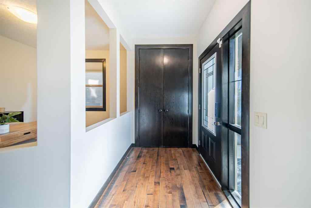 MLS® A2261227 - 73 Quarry Way SE in Douglasdale/Glen Calgary, Residential