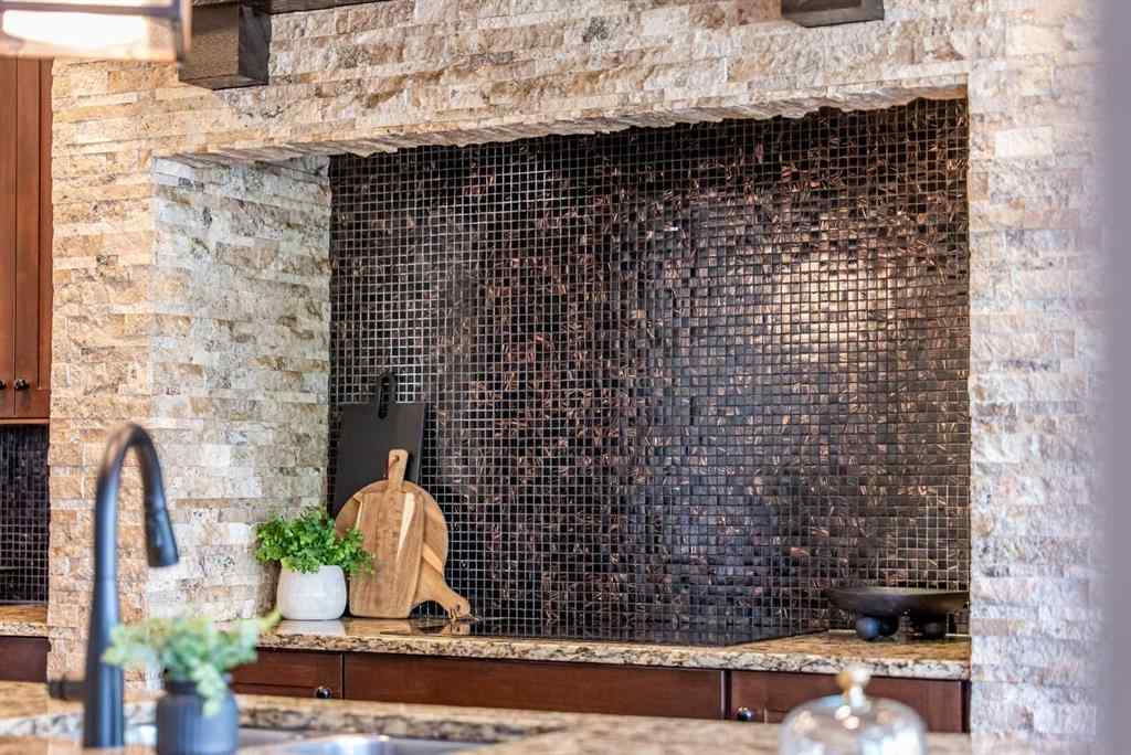 MLS® A2261227 - 73 Quarry Way SE in Douglasdale/Glen Calgary, Residential