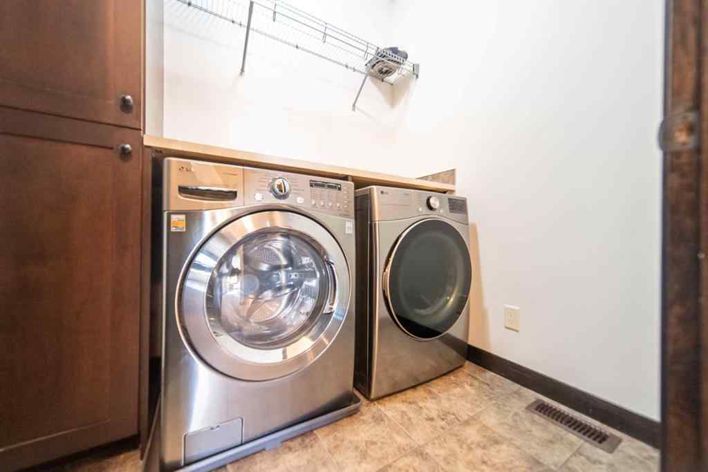 MLS® A2261227 - 73 Quarry Way SE in Douglasdale/Glen Calgary, Residential