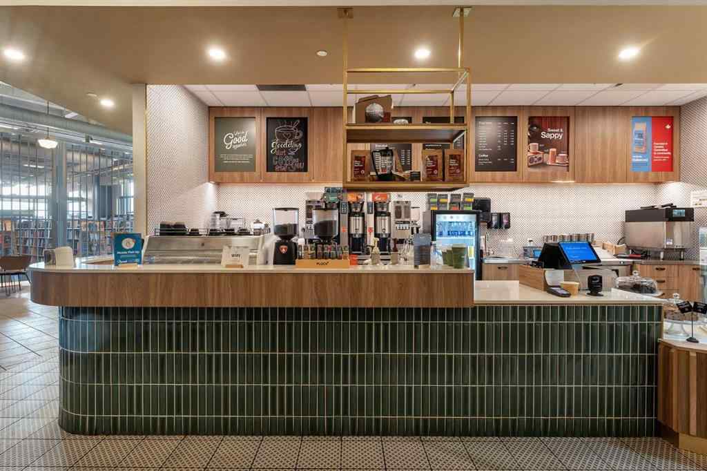 MLS® A2261228 - 6455 Macloed Trail  in Meadowlark Park Calgary, Commercial