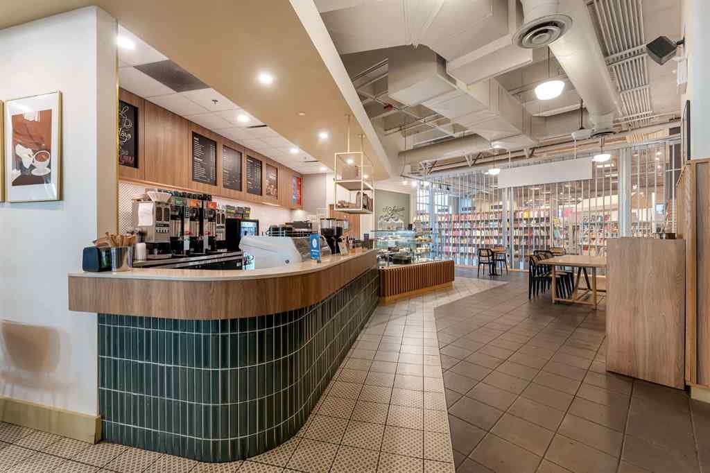 MLS® A2261228 - 6455 Macloed Trail  in Meadowlark Park Calgary, Commercial