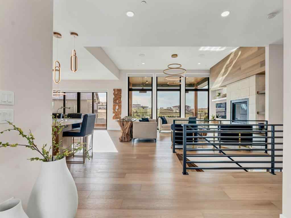 MLS® A2261229 - 51 Coulee Ridge Drive SW in SW Southridge Medicine Hat, Residential