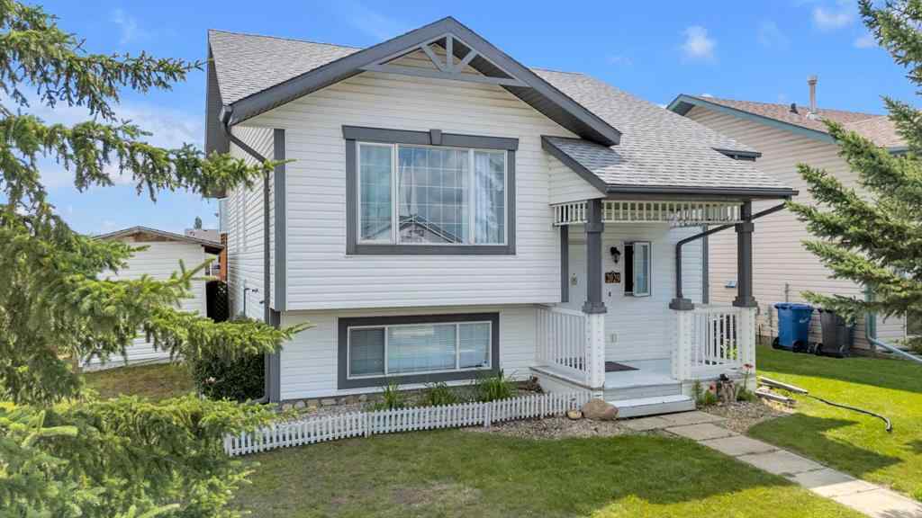 MLS® A2261238 - 2029 Minto Street  in Penhold Estates Penhold, Residential