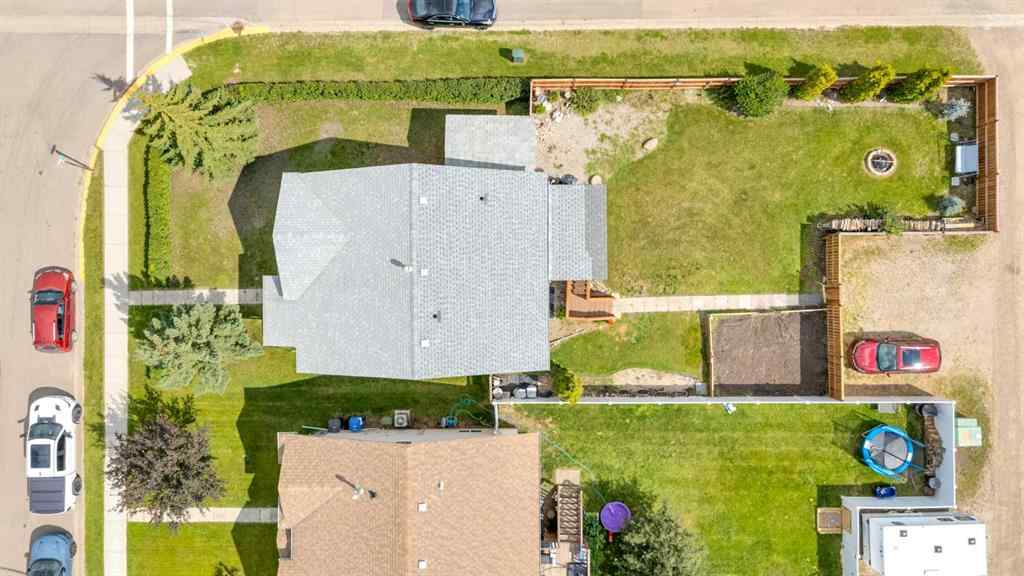 MLS® A2261238 - 2029 Minto Street  in Penhold Estates Penhold, Residential