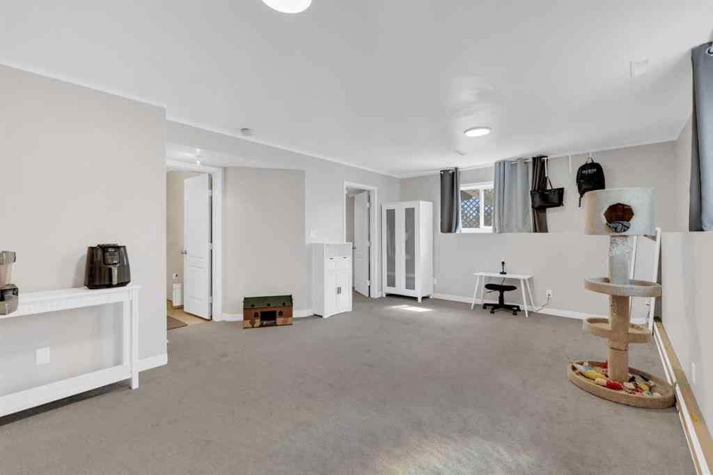 MLS® A2261238 - 2029 Minto Street  in Penhold Estates Penhold, Residential