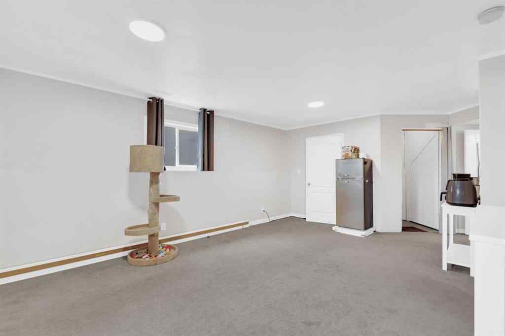 MLS® A2261238 - 2029 Minto Street  in Penhold Estates Penhold, Residential