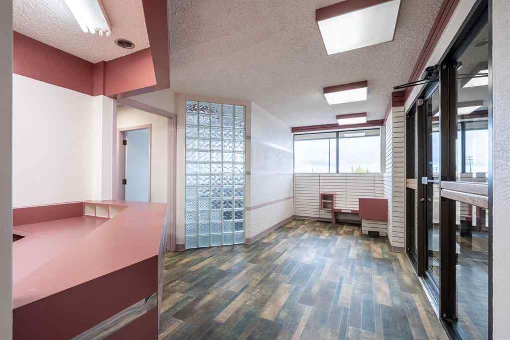 MLS® A2261241 - Unit #Suite D 6209 44 Street  in Parkview Estates Lloydminster, Commercial