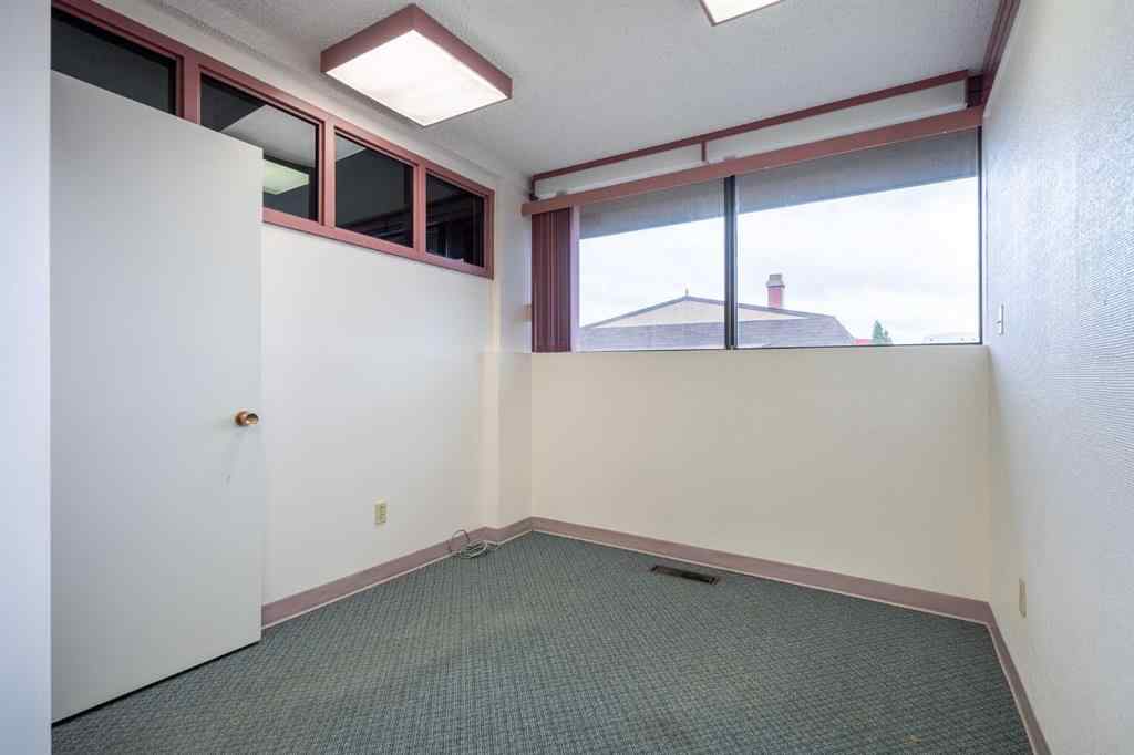 MLS® A2261241 - Unit #Suite D 6209 44 Street  in Parkview Estates Lloydminster, Commercial