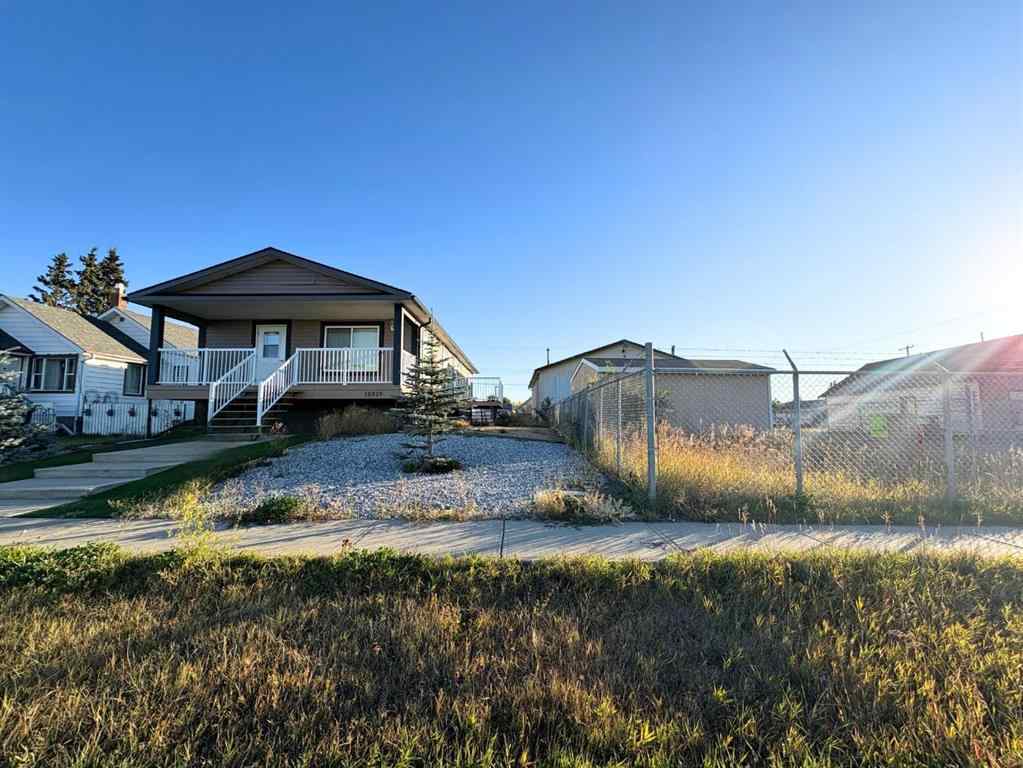 MLS® A2261245 - 10017 100 Street  in NONE Sexsmith, Commercial