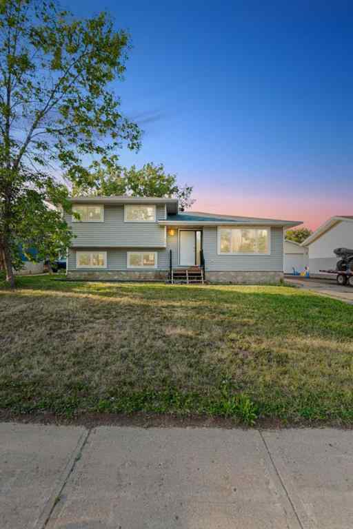 MLS® A2261254 - 453 Signal Road  in Thickwood Fort McMurray, Residential