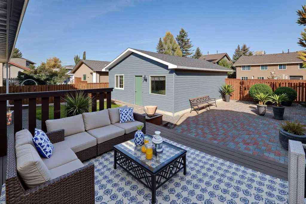 MLS® A2261256 - 462 Summerwood Place SE in Summerhill Airdrie, Residential