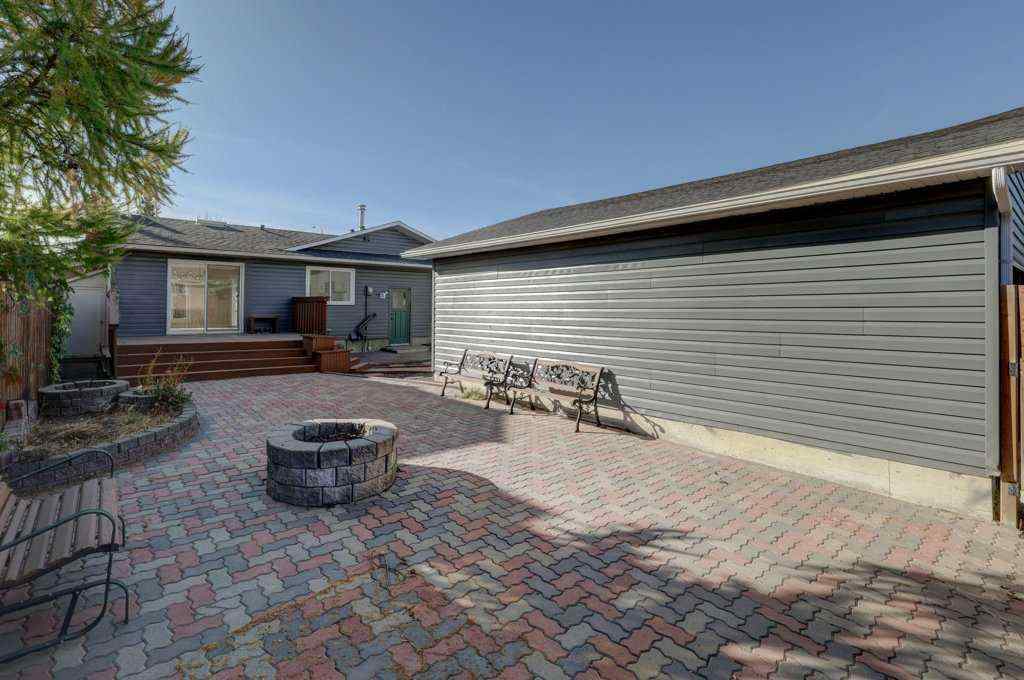 MLS® A2261256 - 462 Summerwood Place SE in Summerhill Airdrie, Residential