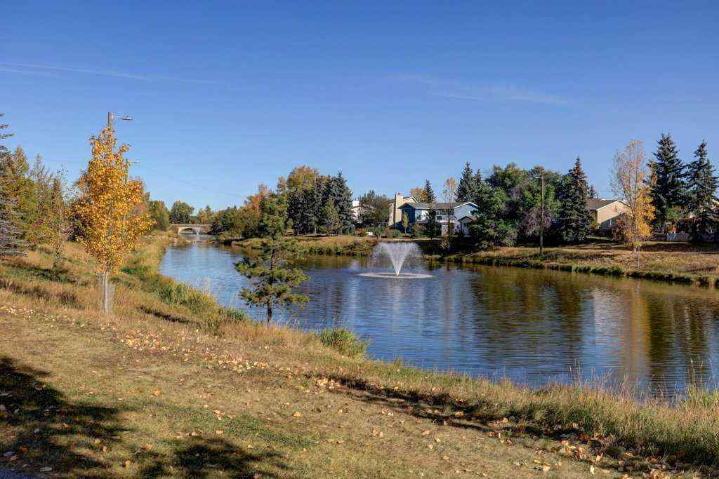 MLS® A2261256 - 462 Summerwood Place SE in Summerhill Airdrie, Residential
