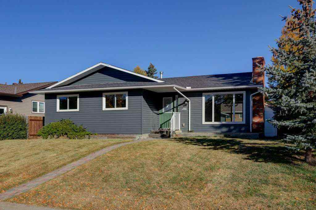 MLS® A2261256 - 462 Summerwood Place SE in Summerhill Airdrie, Residential