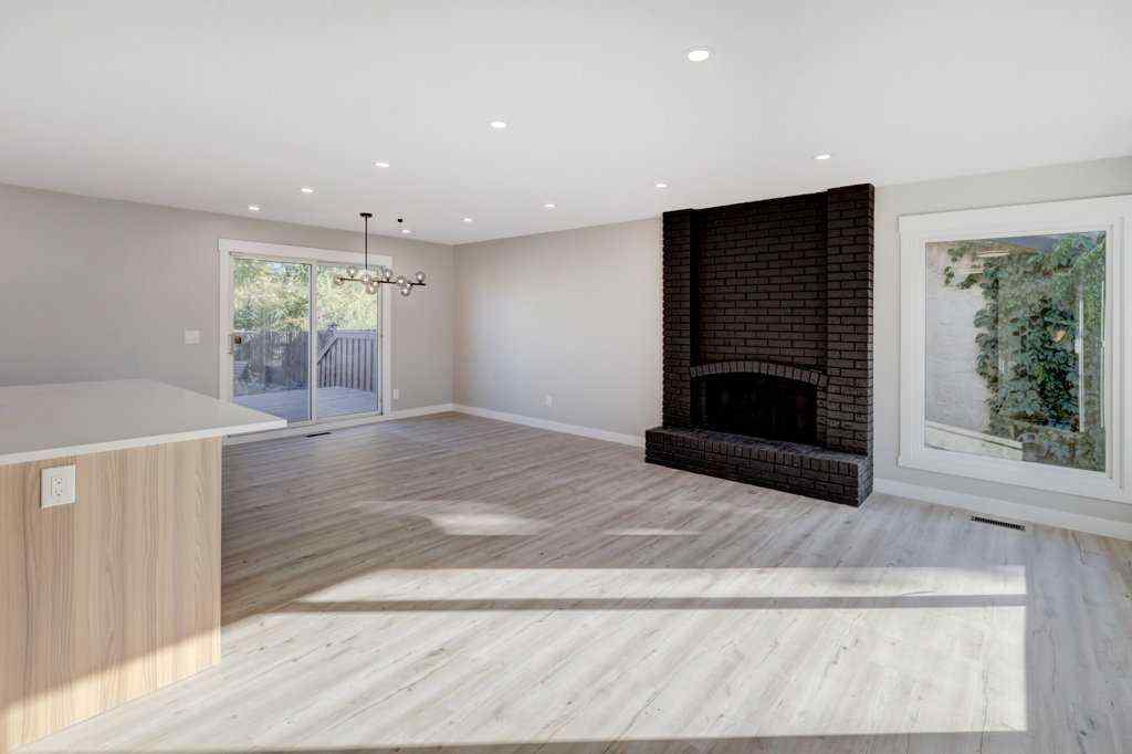 MLS® A2261256 - 462 Summerwood Place SE in Summerhill Airdrie, Residential