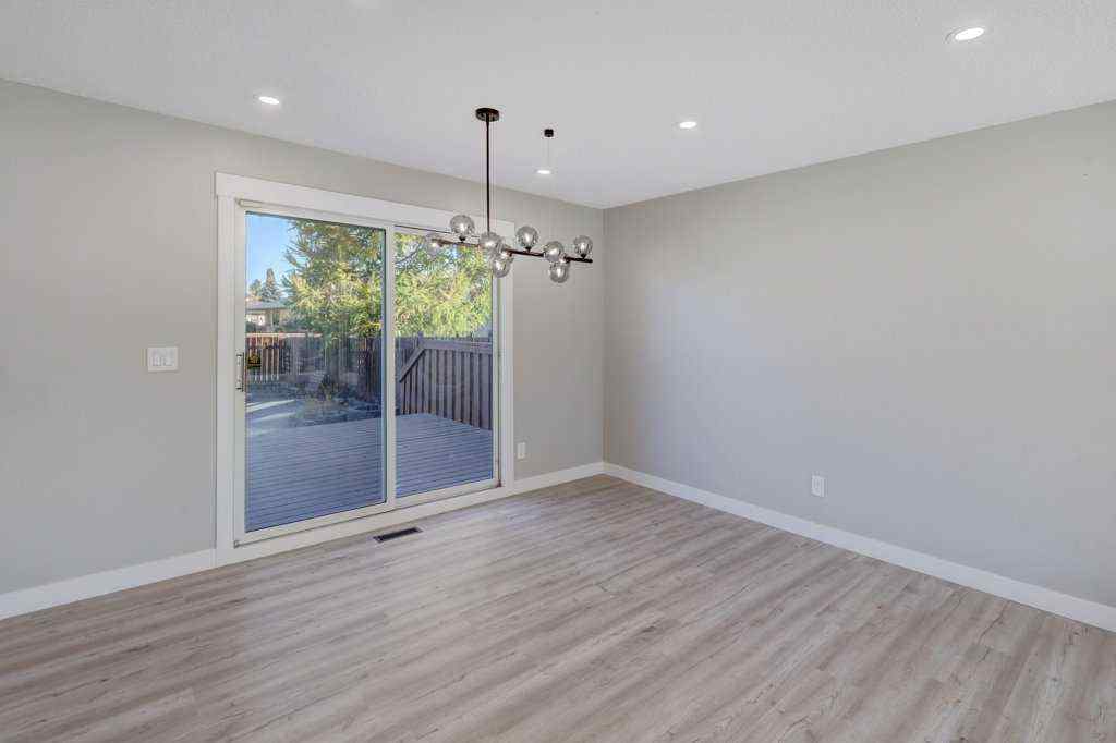 MLS® A2261256 - 462 Summerwood Place SE in Summerhill Airdrie, Residential