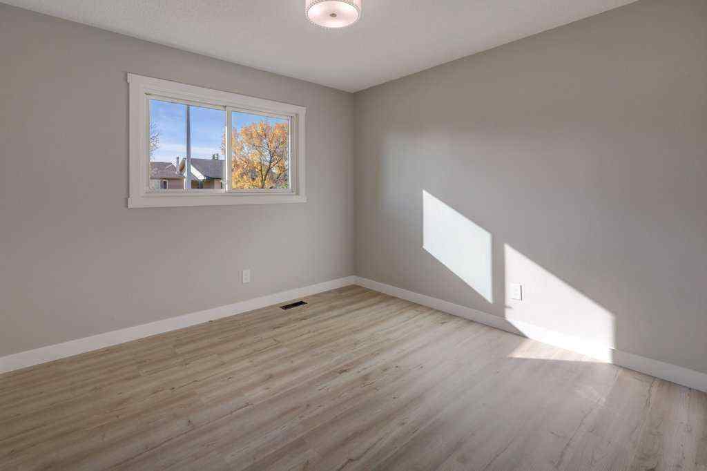 MLS® A2261256 - 462 Summerwood Place SE in Summerhill Airdrie, Residential