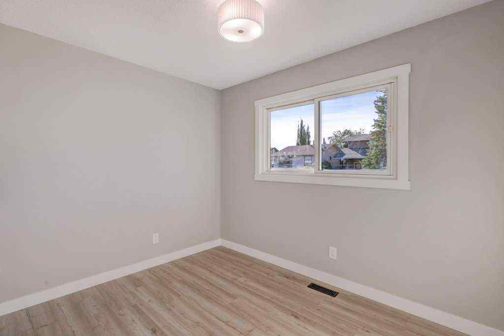 MLS® A2261256 - 462 Summerwood Place SE in Summerhill Airdrie, Residential