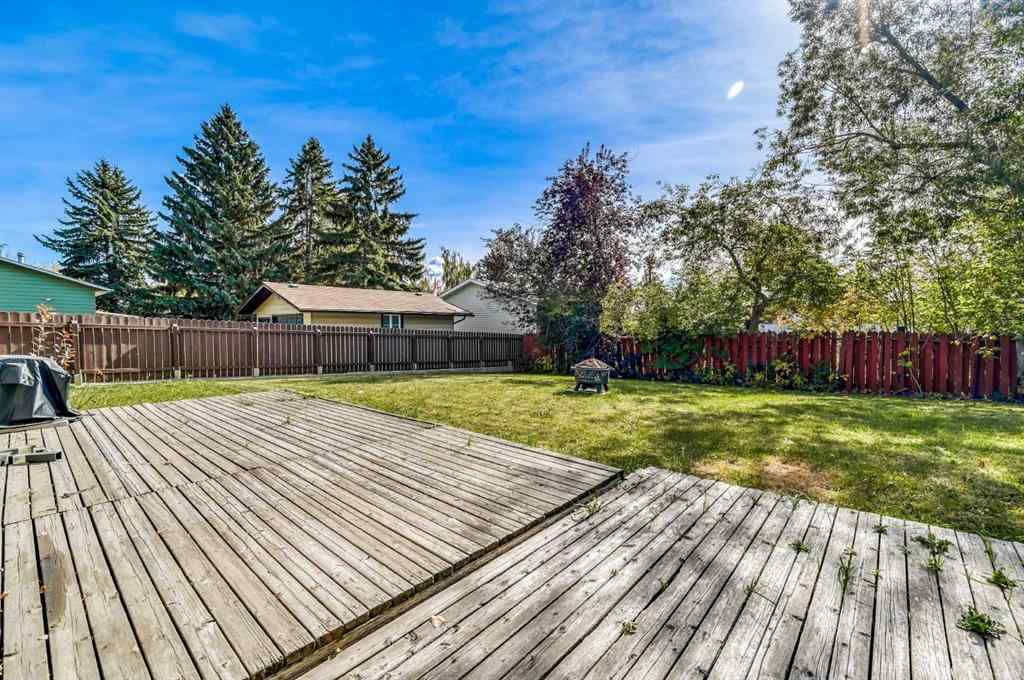 MLS® A2261262 - 319 Lynnview Way SE in Ogden Calgary, Residential