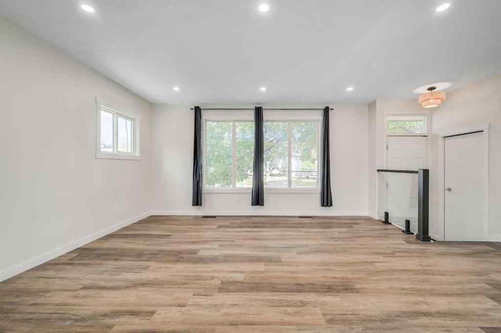 MLS® A2261262 - 319 Lynnview Way SE in Ogden Calgary, Residential