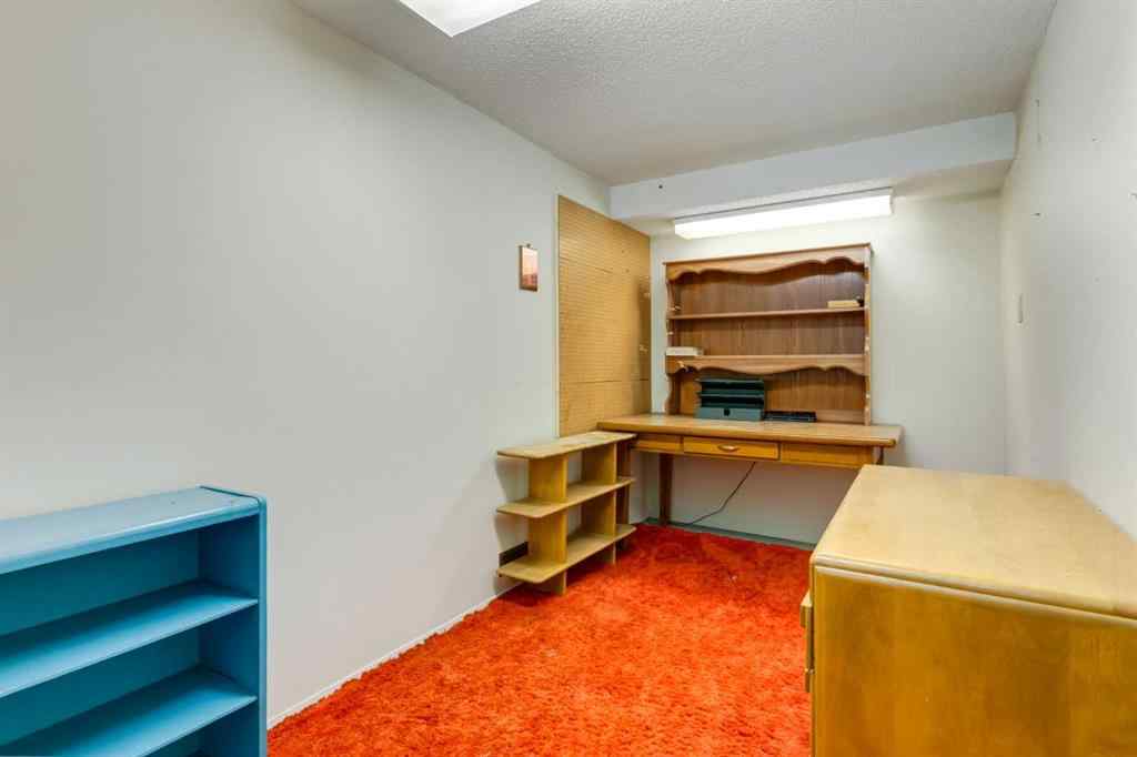 MLS® A2261278 - 300 Edgehill Drive NW in Edgemont Calgary, Residential