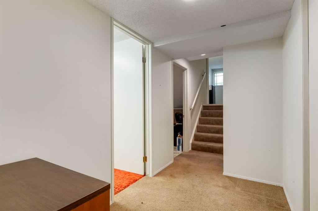 MLS® A2261278 - 300 Edgehill Drive NW in Edgemont Calgary, Residential