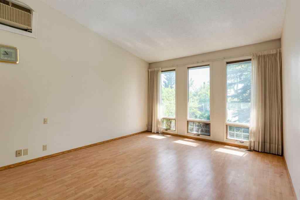 MLS® A2261278 - 300 Edgehill Drive NW in Edgemont Calgary, Residential