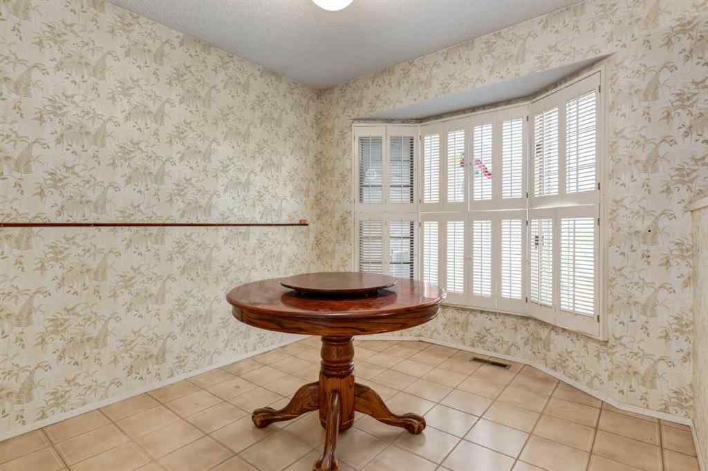 MLS® A2261278 - 300 Edgehill Drive NW in Edgemont Calgary, Residential