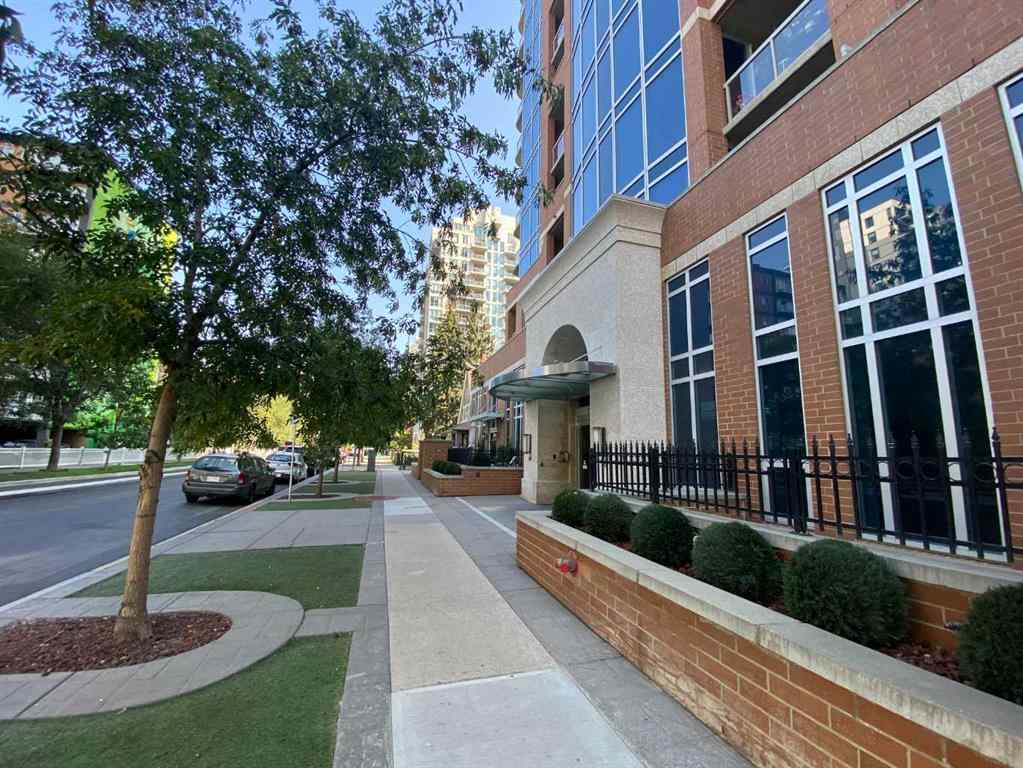 MLS® A2261279 - Unit #206 817 15 Avenue SW in Beltline Calgary, Residential