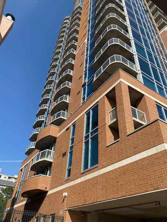 MLS® A2261279 - Unit #206 817 15 Avenue SW in Beltline Calgary, Residential