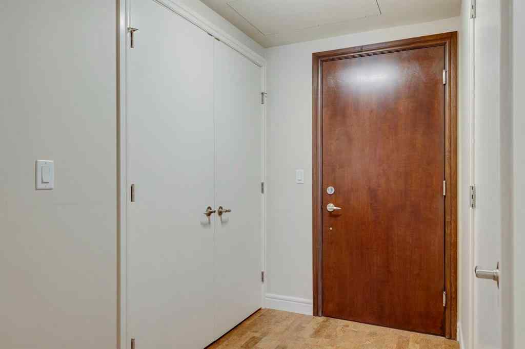 MLS® A2261279 - Unit #206 817 15 Avenue SW in Beltline Calgary, Residential