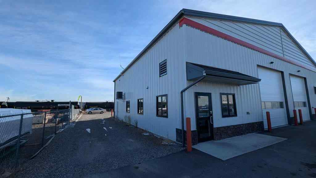 MLS® A2261283 - Unit #10 1075 36 Street N in Churchill Industrial Park Lethbridge, Commercial