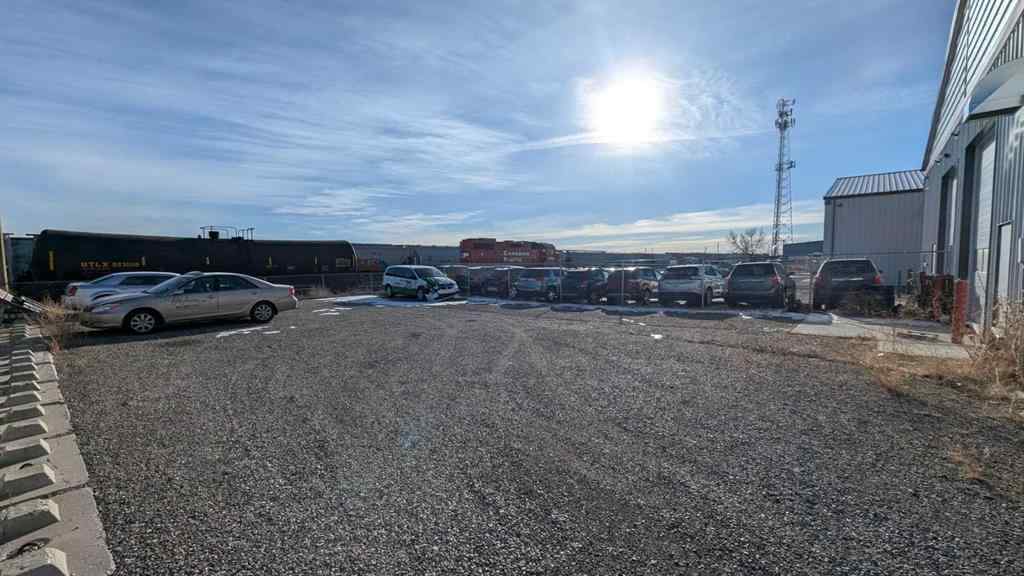 MLS® A2261283 - Unit #10 1075 36 Street N in Churchill Industrial Park Lethbridge, Commercial