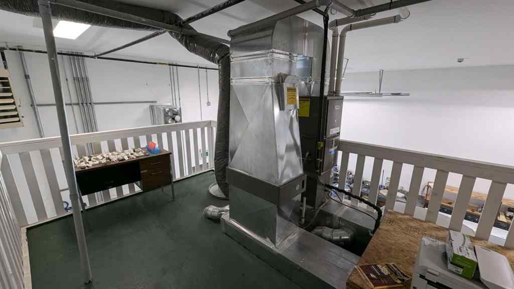 MLS® A2261283 - Unit #10 1075 36 Street N in Churchill Industrial Park Lethbridge, Commercial