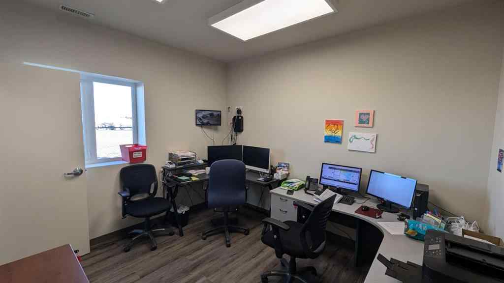 MLS® A2261283 - Unit #10 1075 36 Street N in Churchill Industrial Park Lethbridge, Commercial