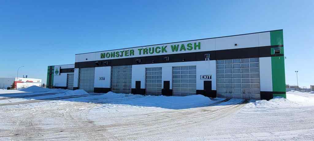 MLS® A2261289 - 126 Queens Drive  in Queens Business Park Red Deer, Commercial