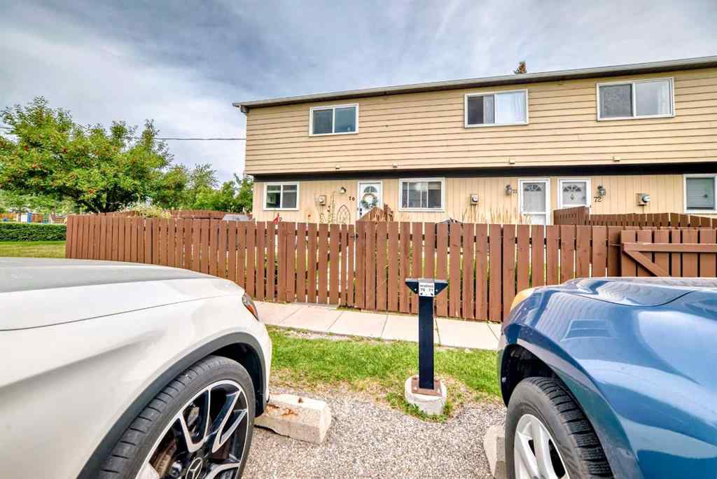 MLS® A2261292 - Unit #70 7205 4 Street NE in Huntington Hills Calgary, Residential