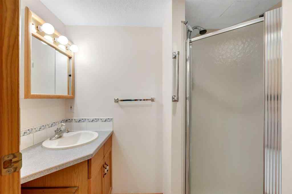 MLS® A2261309 - Unit #135 7229 Sierra Morena Boulevard SW in Signal Hill Calgary, Residential