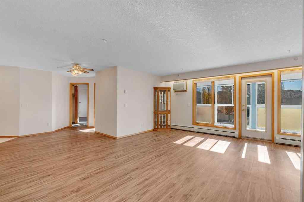 MLS® A2261309 - Unit #135 7229 Sierra Morena Boulevard SW in Signal Hill Calgary, Residential